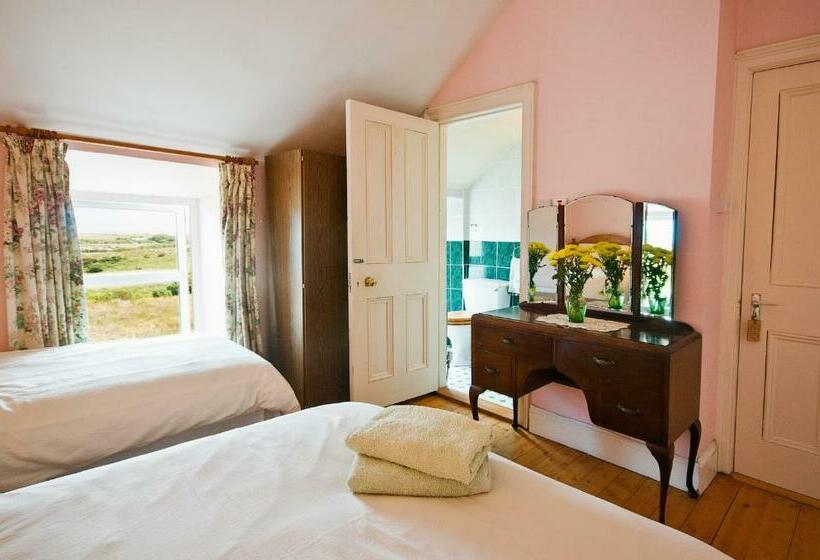 חדר סטנדרט לשלושה, Castlehouse B&b