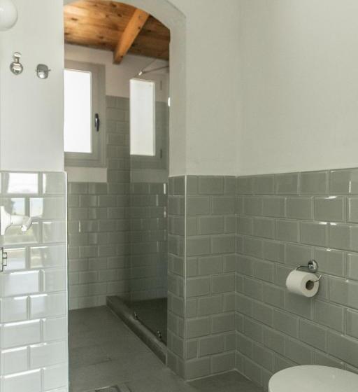 מיטת קינג בסוויטה, Creta Vitalis