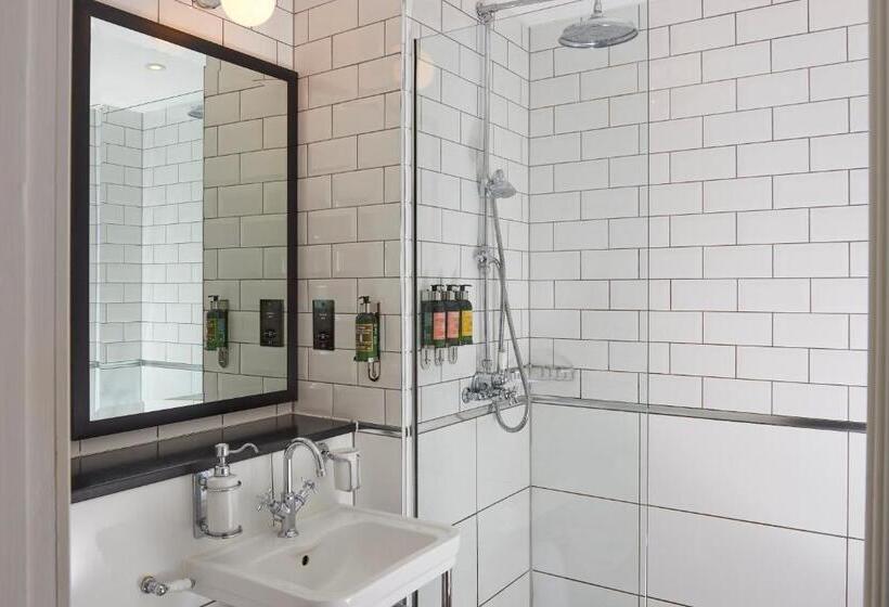 סוויטת ג'וניור, Du Vin St. Andrews