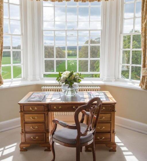 Люкс Вид на Сад, Goldsborough Hall