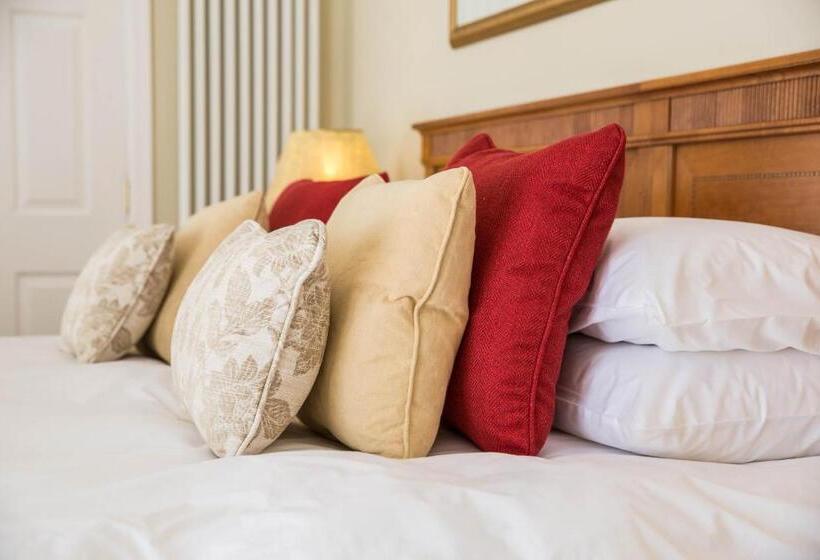 ガーデンビュースタンダードルーム, Goldsborough Hall