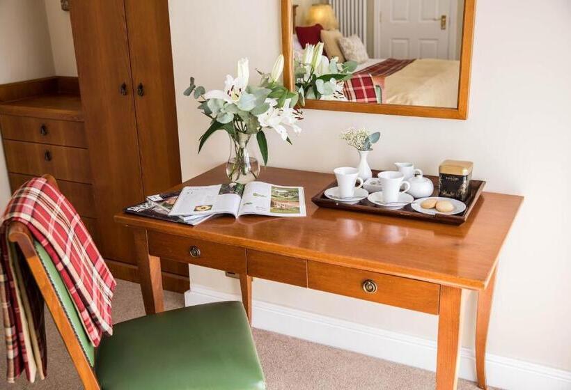 Номер Стандарт Вид на Сад, Goldsborough Hall