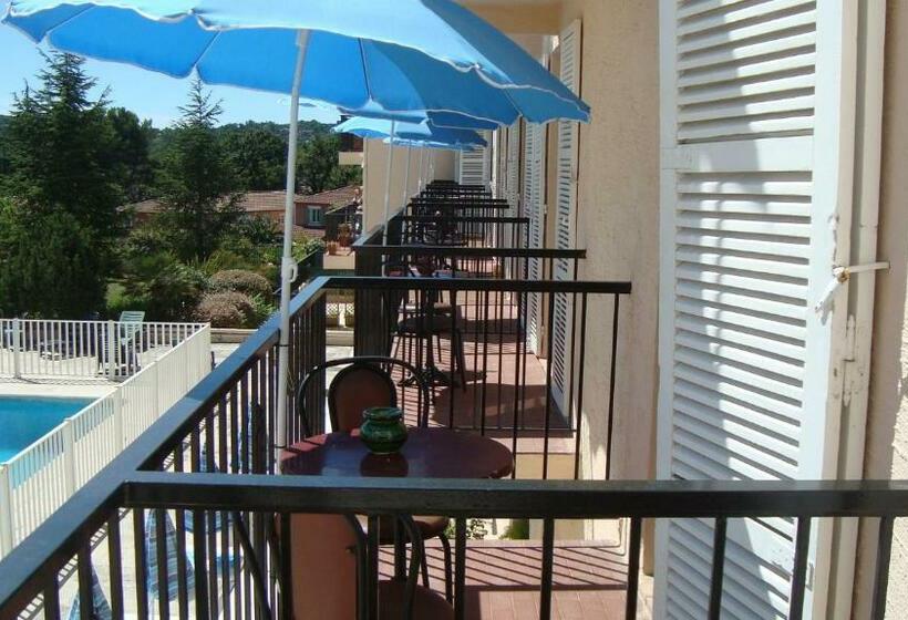 غرفة كلاسيكية, De La Poste