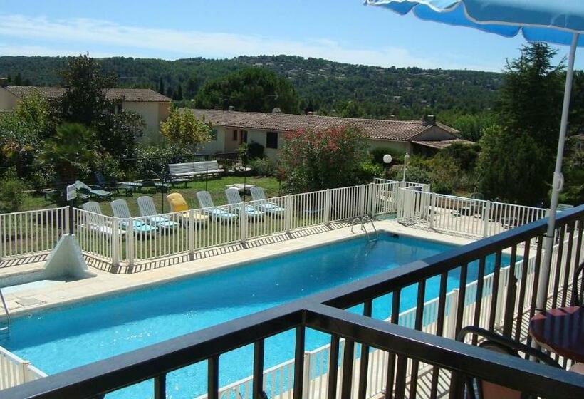 غرفة سوبيريور, De La Poste