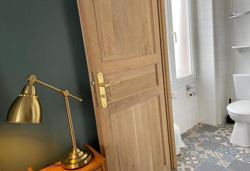 Номер Стандарт Трехместный, Saintmichel