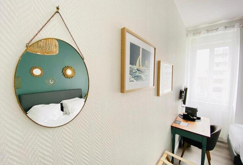 Номер Стандарт Трехместный, Saintmichel