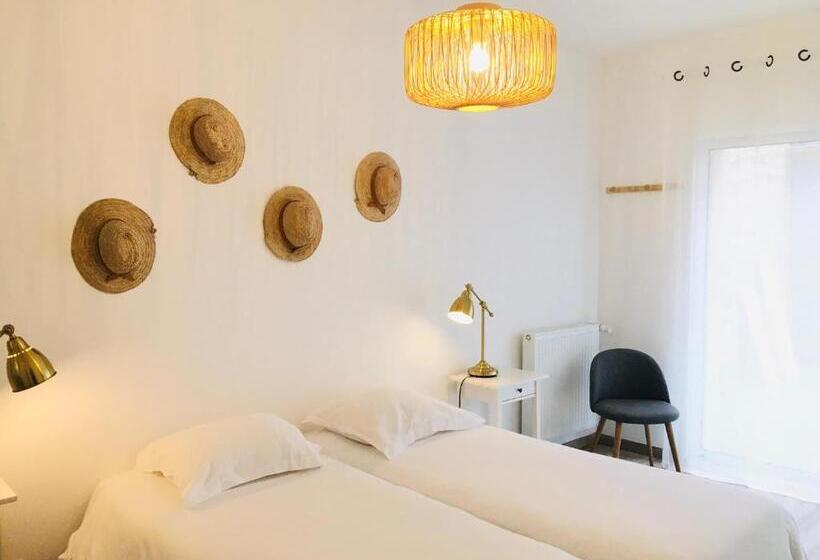 Семейный Номер, Saintmichel