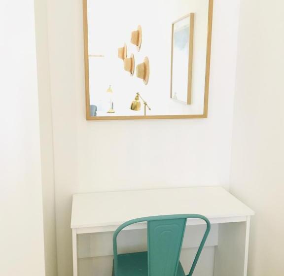 Семейный Номер, Saintmichel