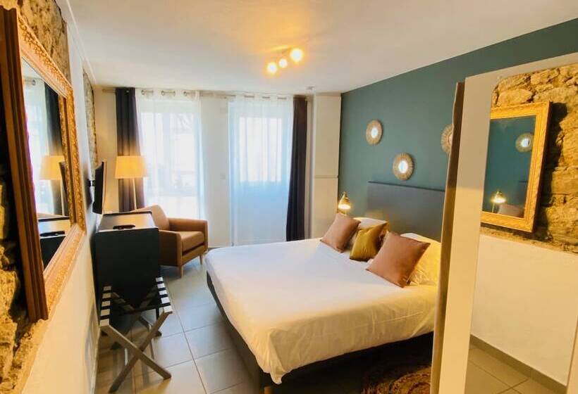 Семейный Номер, Saintmichel