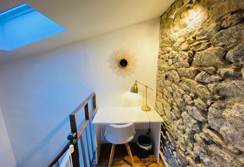 Семейный Номер, Saintmichel