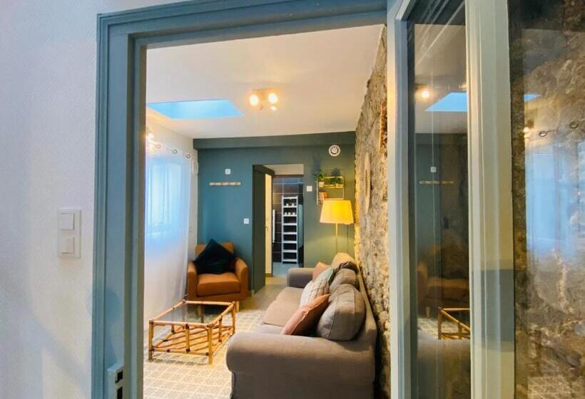 Семейный Номер, Saintmichel