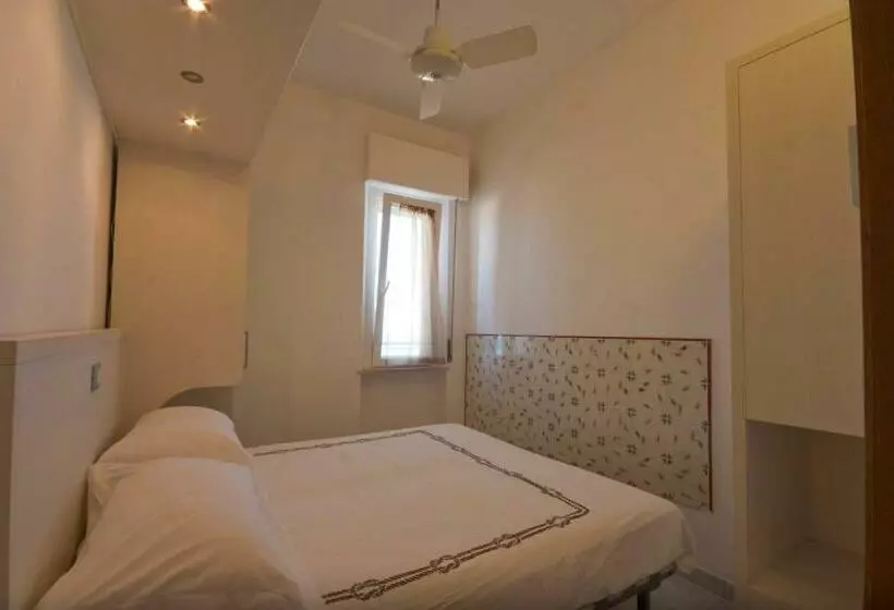 سوییت اجرایی, Il Conero Mare