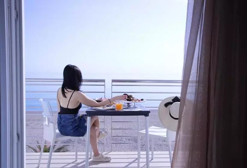 سوییت لوکس, Il Conero Mare