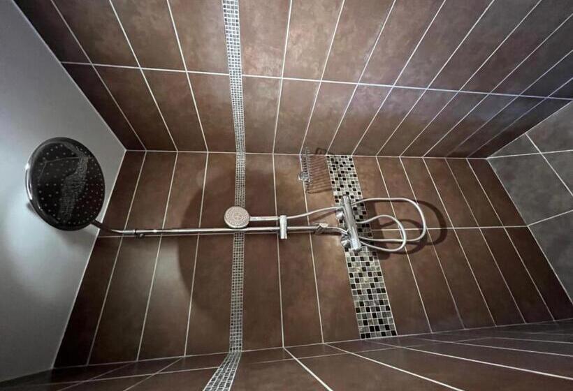 فيلا غرفة نوم واحدة مع مسبح, La Bégude Du Pascouren