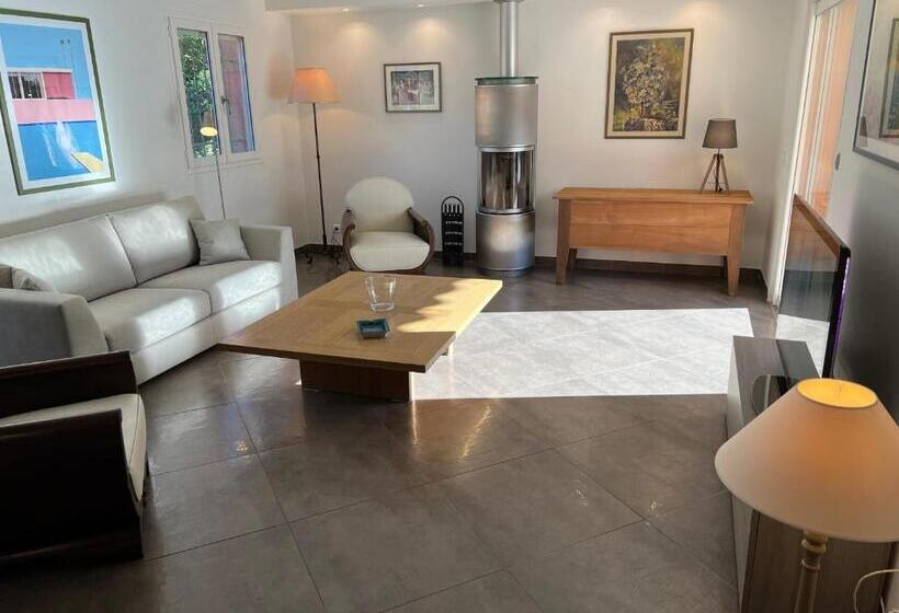 فيلا غرفة نوم واحدة مع مسبح, La Bégude Du Pascouren