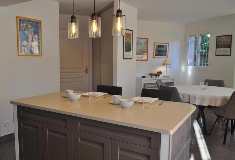 فيلا غرفة نوم واحدة مع مسبح, La Bégude Du Pascouren