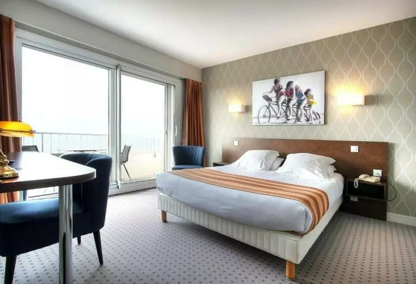 اتاق استاندارد با چشم‌انداز دریا, Hôtel La Petite Sirène Quiberon