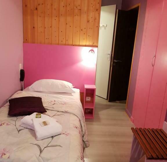 חדר סטנדרט יחיד, Logis Hôtel Restaurant Les Carillons