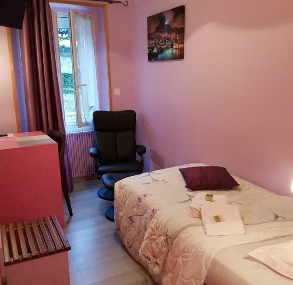 חדר סטנדרט יחיד, Logis Hôtel Restaurant Les Carillons