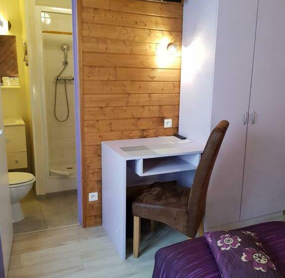 חדר סטנדרט, Logis Hôtel Restaurant Les Carillons