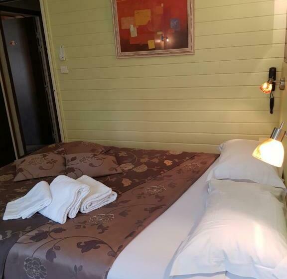 חדר סטנדרט, Logis Hôtel Restaurant Les Carillons