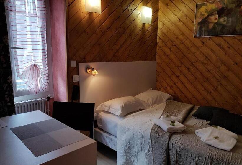 חדר סטנדרט, Logis Hôtel Restaurant Les Carillons