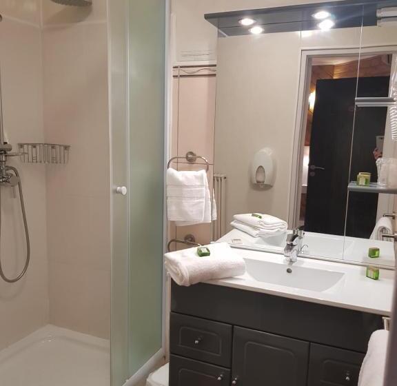 חדר סטנדרט, Logis Hôtel Restaurant Les Carillons