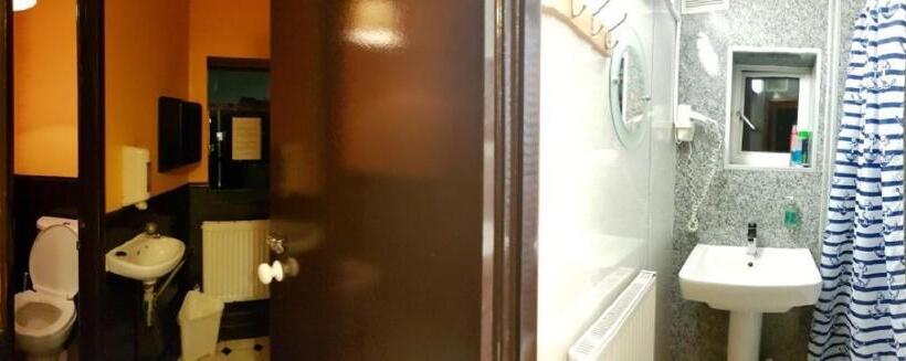 اتاق استاندارد یک تخته با سرویس بهداشتی مشترک, London Visitors