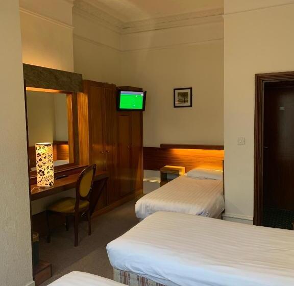 اتاق خانوادگی, London Visitors