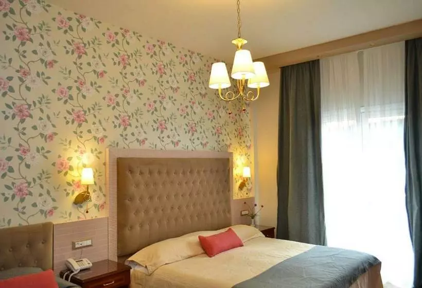 Standard Kolmen Hengen Huone, Olympic