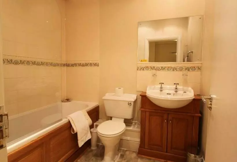 Chambre Standard, Queens Court