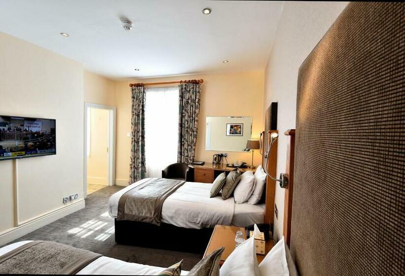 اتاق استاندارد, Queens Court