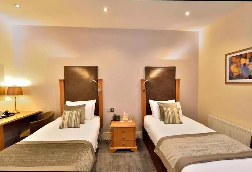 Chambre Standard Individuelle, Queens Court