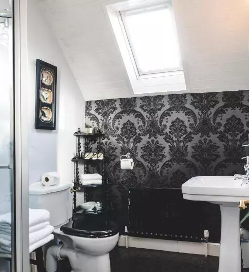 Deluxe Kolmen Hengen Huone, Rayanne House