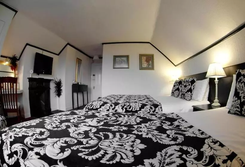 Deluxe Kolmen Hengen Huone, Rayanne House
