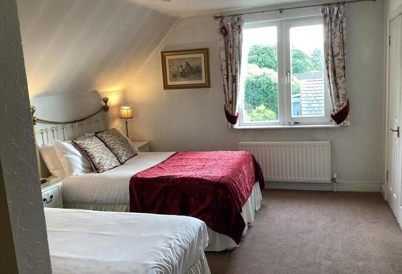 غرفة ديلوكس ثلاثية, Rayanne House