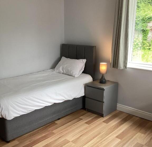 غرفة ديلوكس, Rayanne House