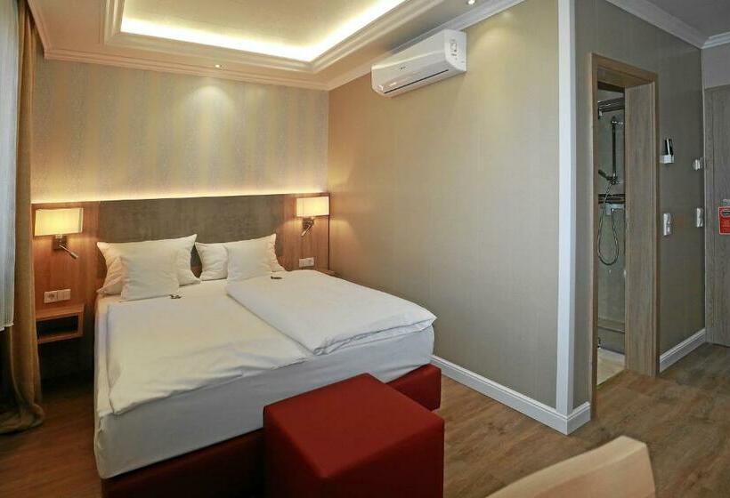 Номер Комфорт, Danner