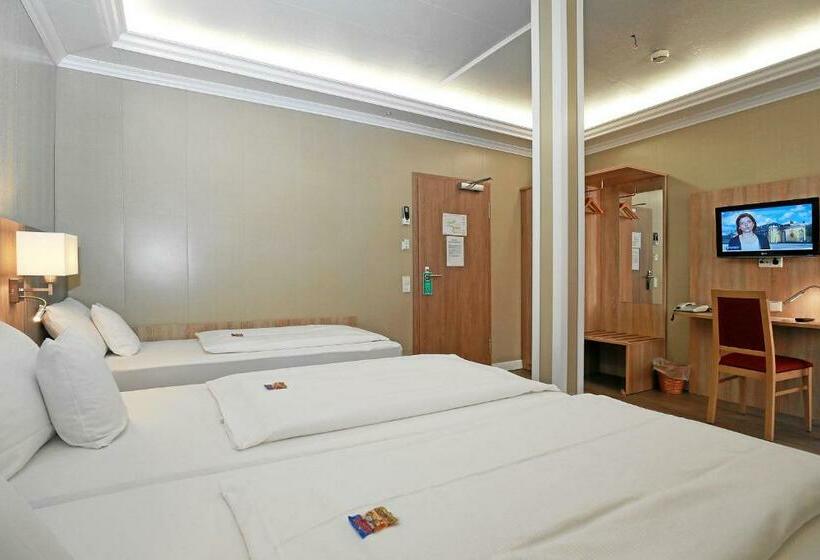 Семейный Номер, Danner