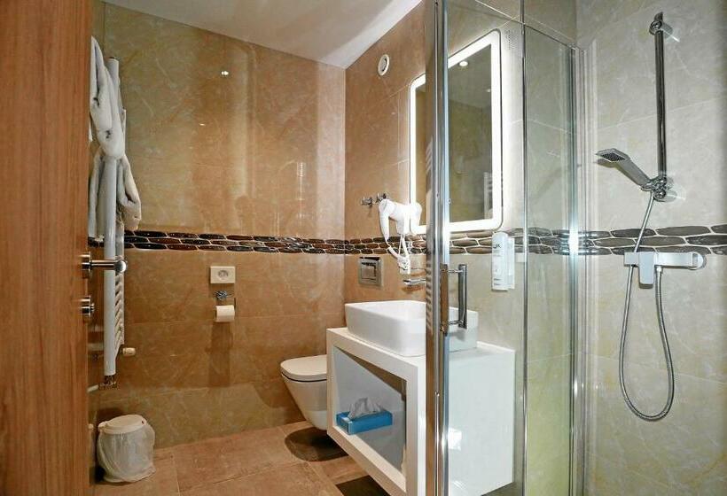 Номер Комфорт, Danner