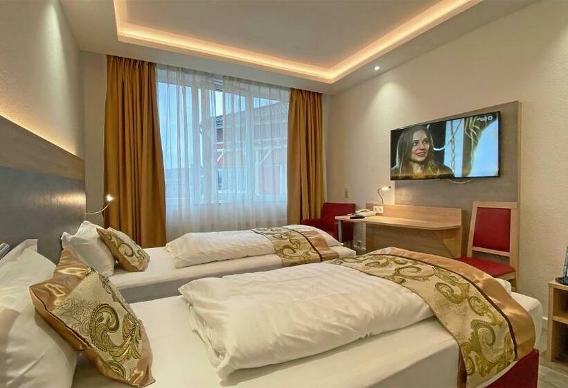 Номер Комфорт, Danner