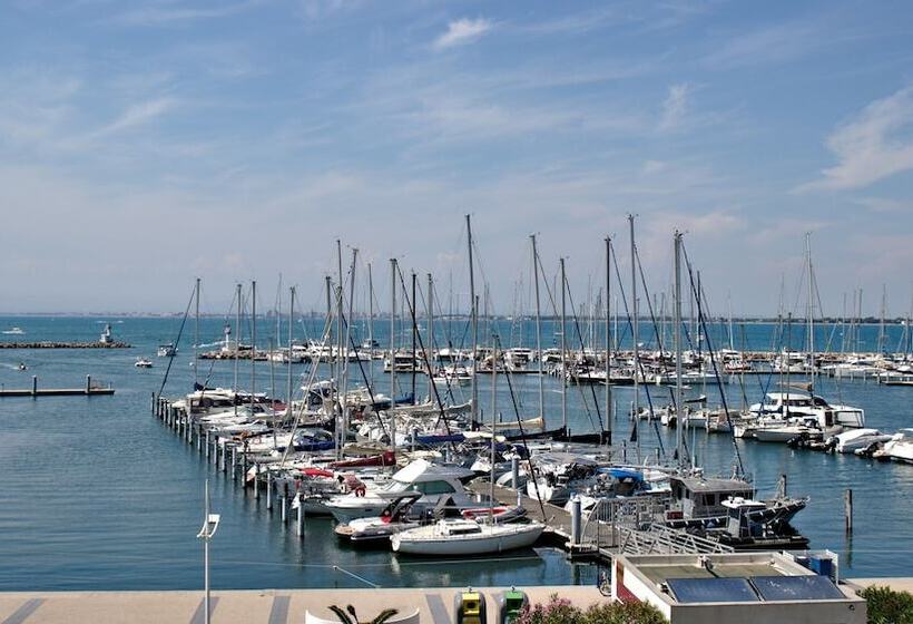 استودیوی استاندارد, Résidence Ulysse