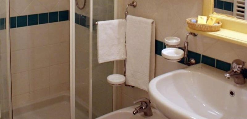 غرفة قياسية فردية, Stella 2000