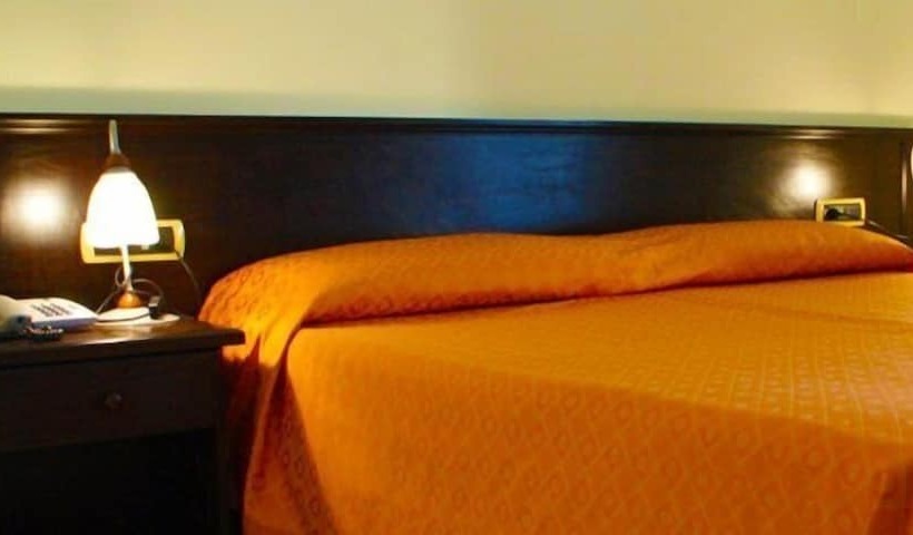 غرفة قياسية فردية, Stella 2000