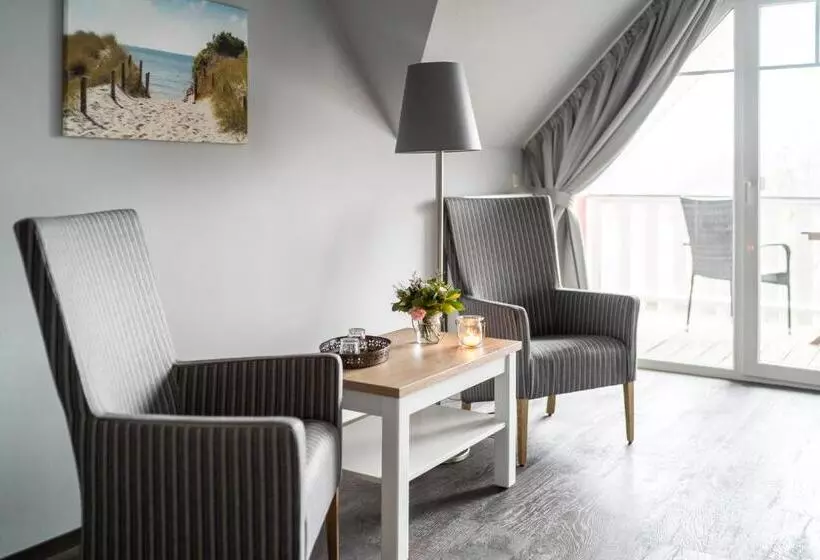 Standard-studio, Strandhafer Apart