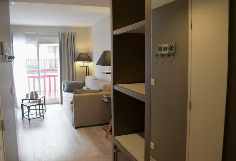 Полулюкс, Suite Appart Hôtel La Loggia By M Spa