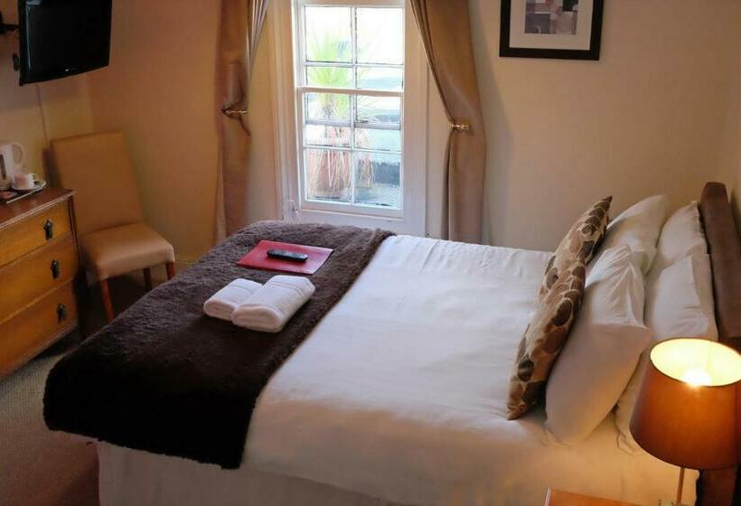 スタンダードルーム, The Old Court