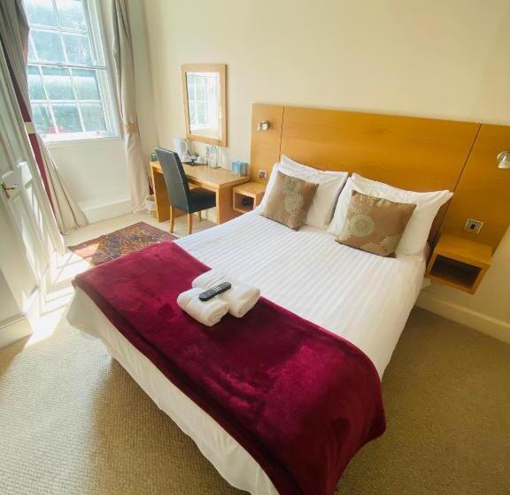 スタンダードルーム, The Old Court