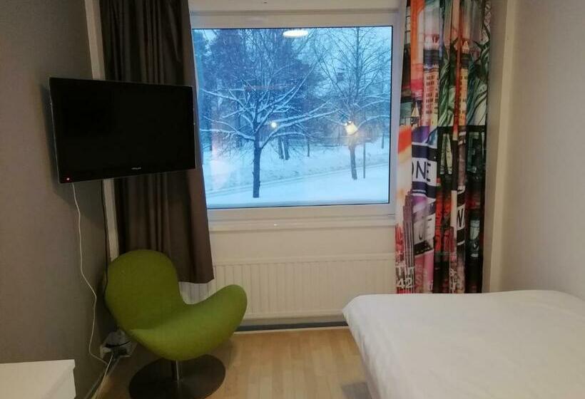 חדר סטנדרט יחיד, Turistihovi