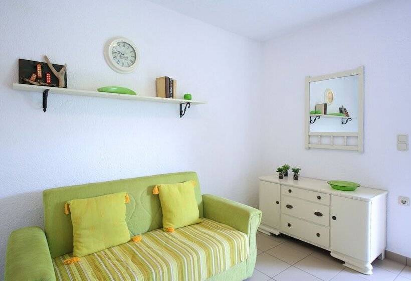 带1个卧室带花园景观的公寓, Villa Galini